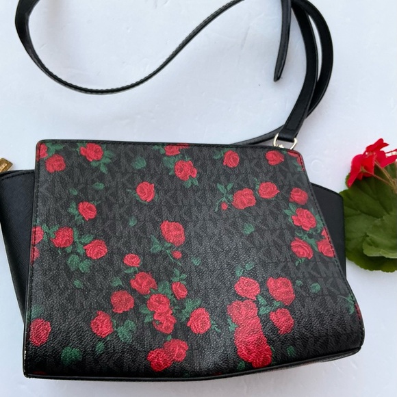 Michael Kors Selma Crossbody Bag With Roses - Picture 4 of 6